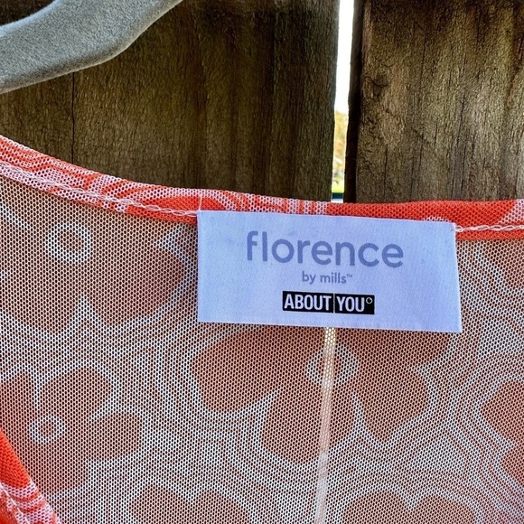 Florence by Mills exclusive ABOUT YOU ‘Foggy’ Flare Sleeve Y2K Top in Orange - Picture 9 of 14